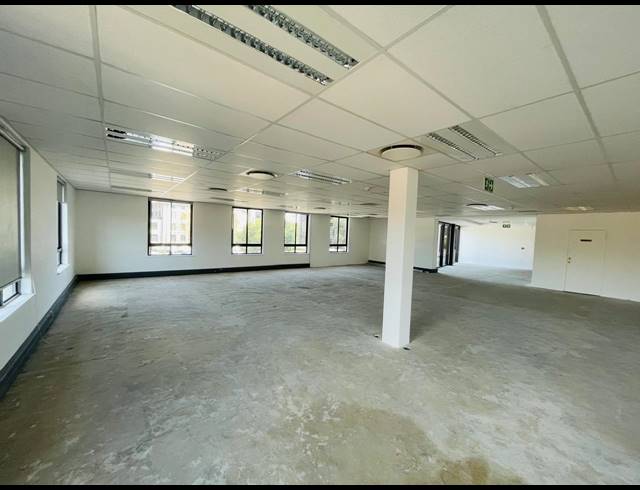 331M² OFFICE TO LET IN FOURWAYS